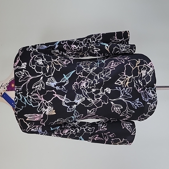 Apt 9 Bell Sleeved Top. Black With Iridescent Humming Birds Flowers. Size XS. - Picture 3 of 8